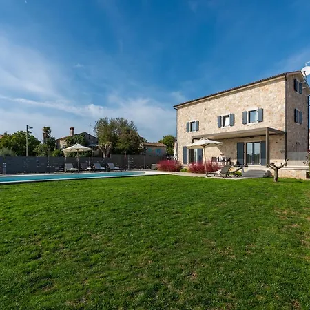 Villa Hizina Veleniki